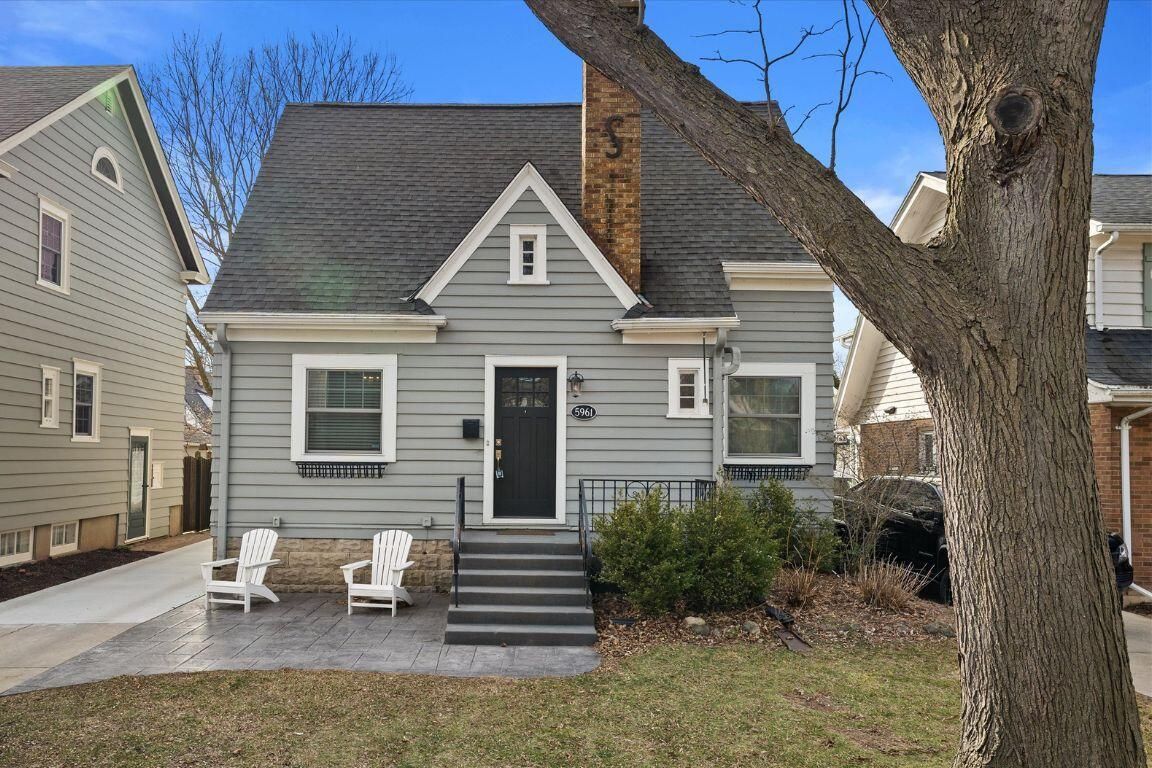 5961 North Kent Avenue
