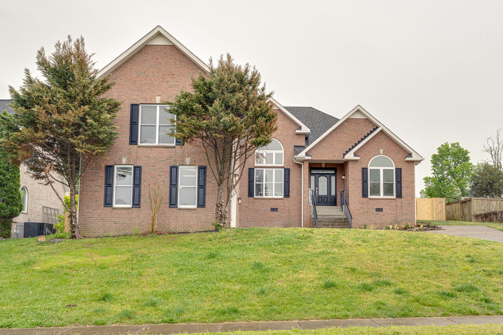 111 Cedar Ridge Ln