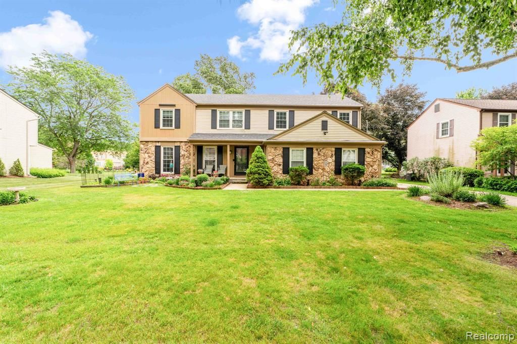 6611 Windmill Lane