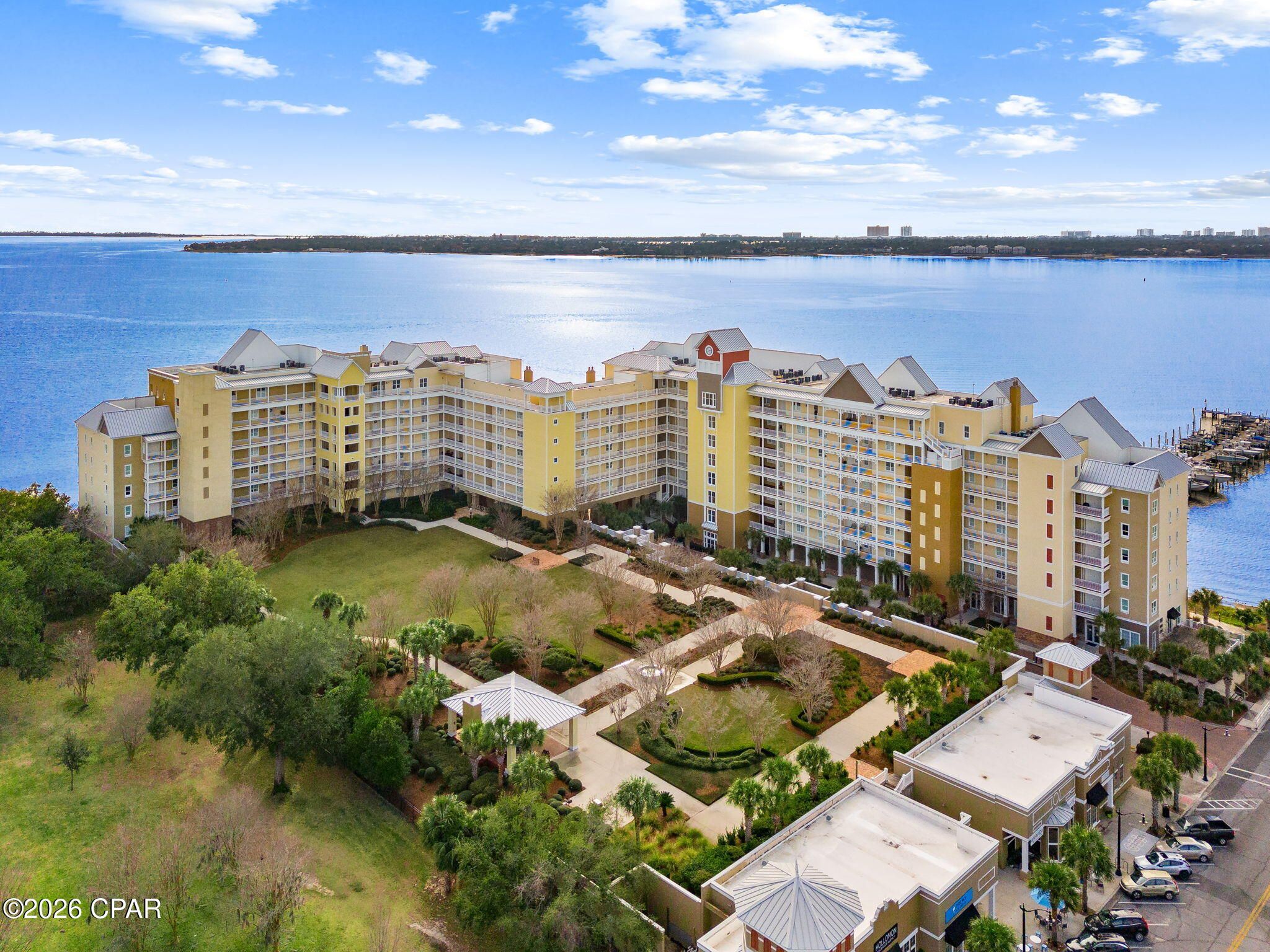 3001 W 10th Street 711