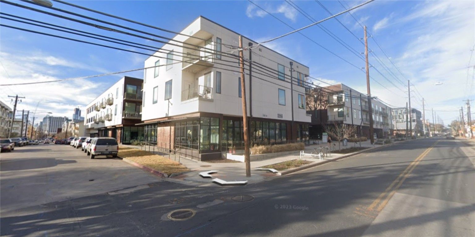 1800 E 4th St 250