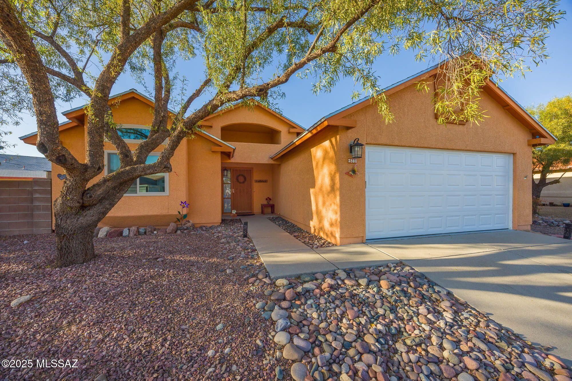 2804 W Camino Ebano