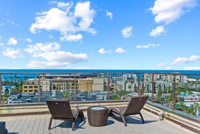 550 Seagaze Drive 2