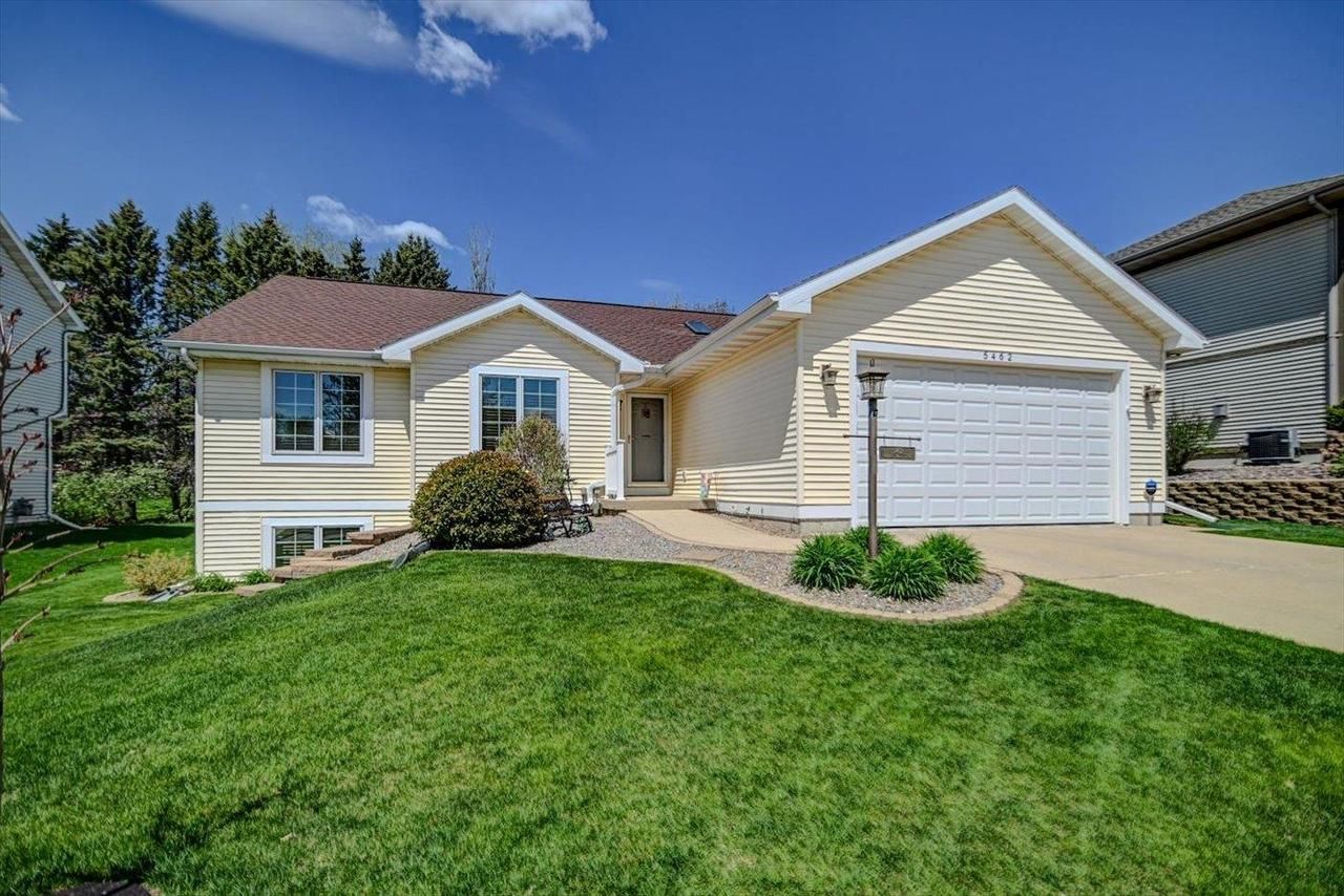 5462 Quarry Hill Drive
