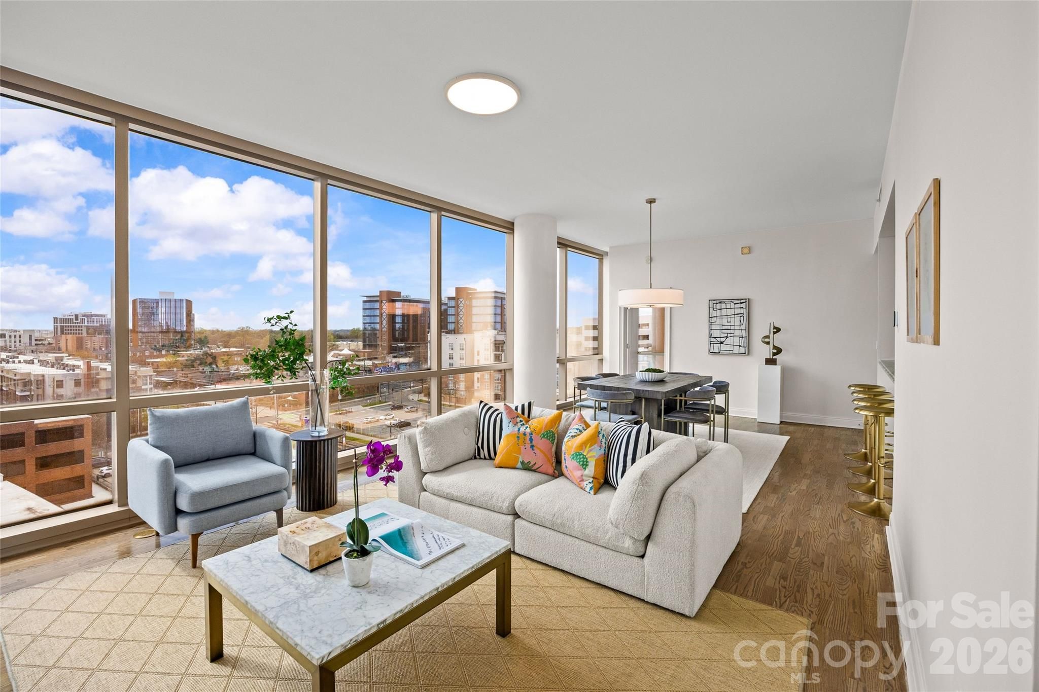 315 Arlington Avenue 903