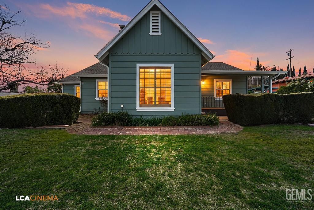 719 Philippine Street