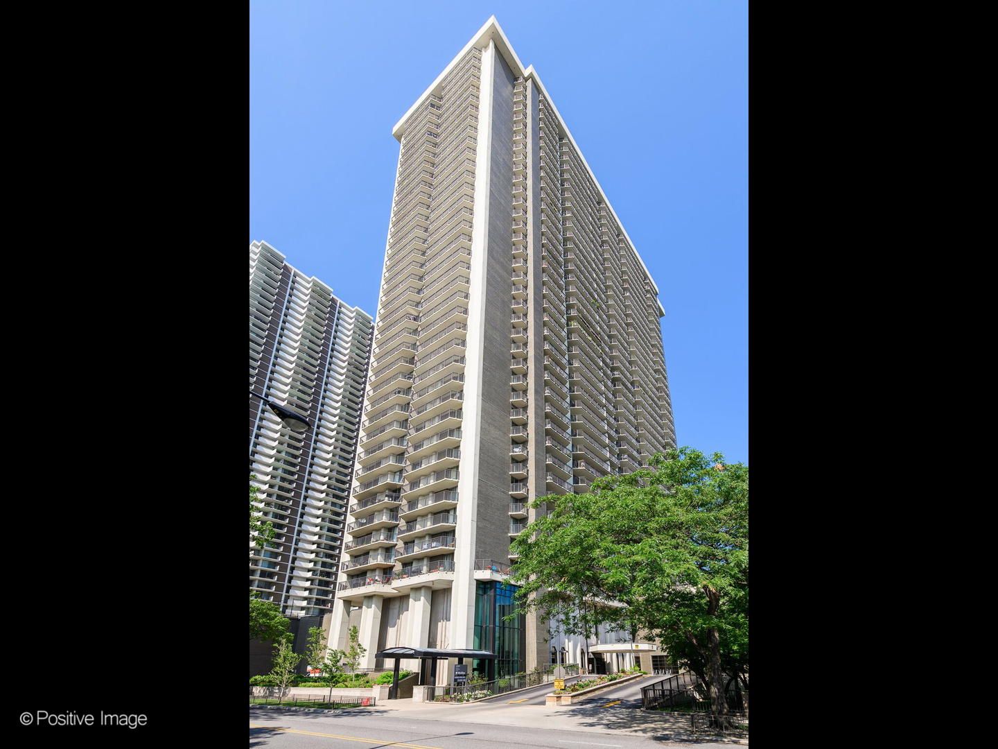 6007 N Sheridan Road 14D