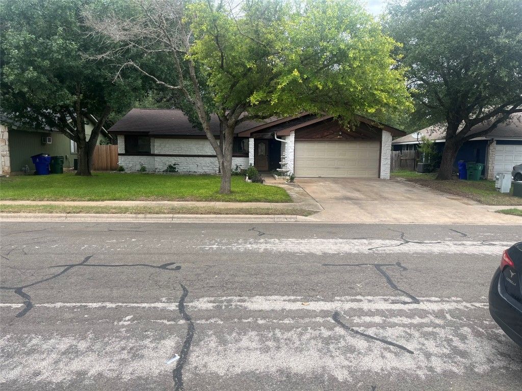 805 Timber Trail