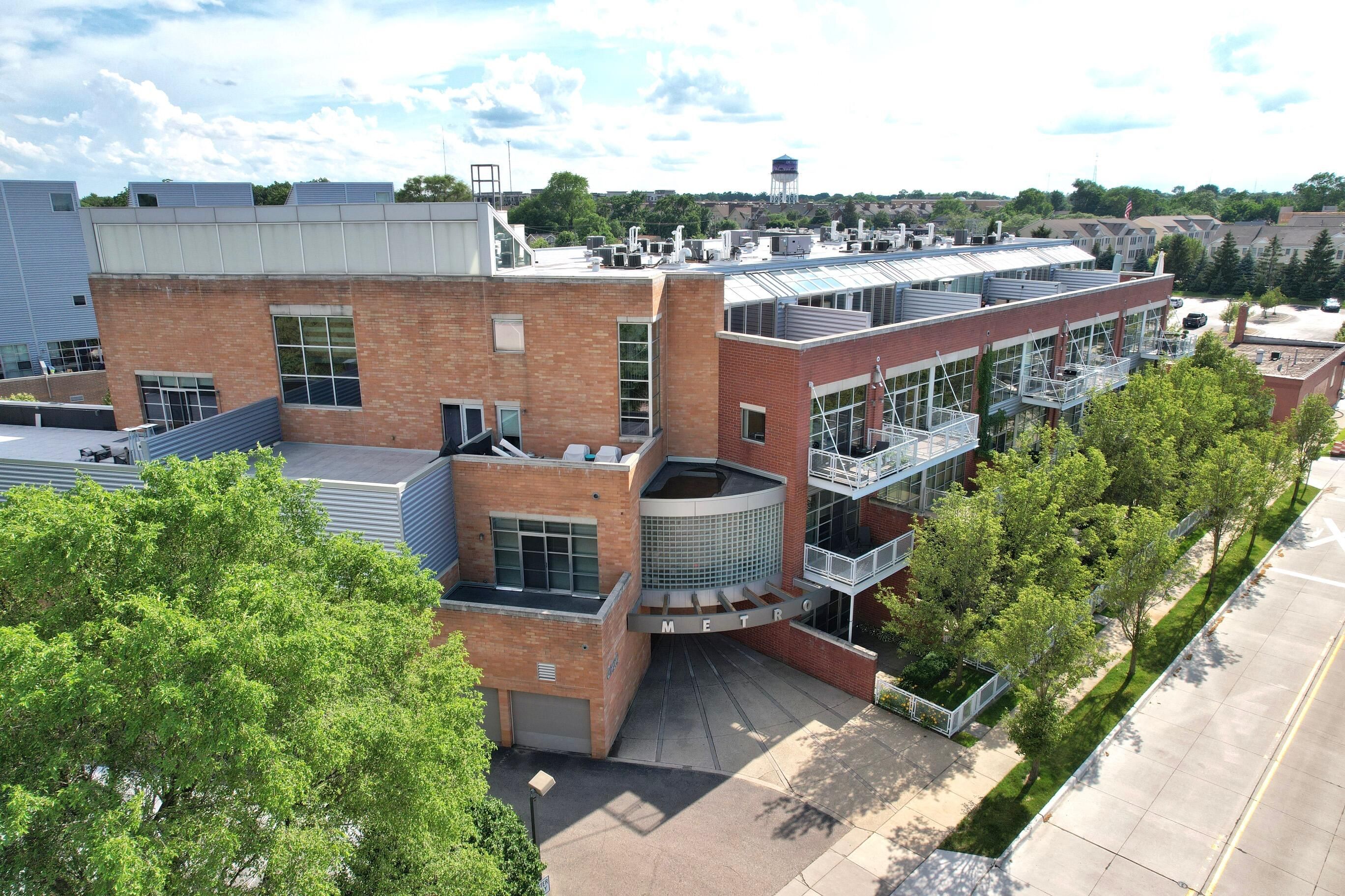 322 E Harrison Avenue 25