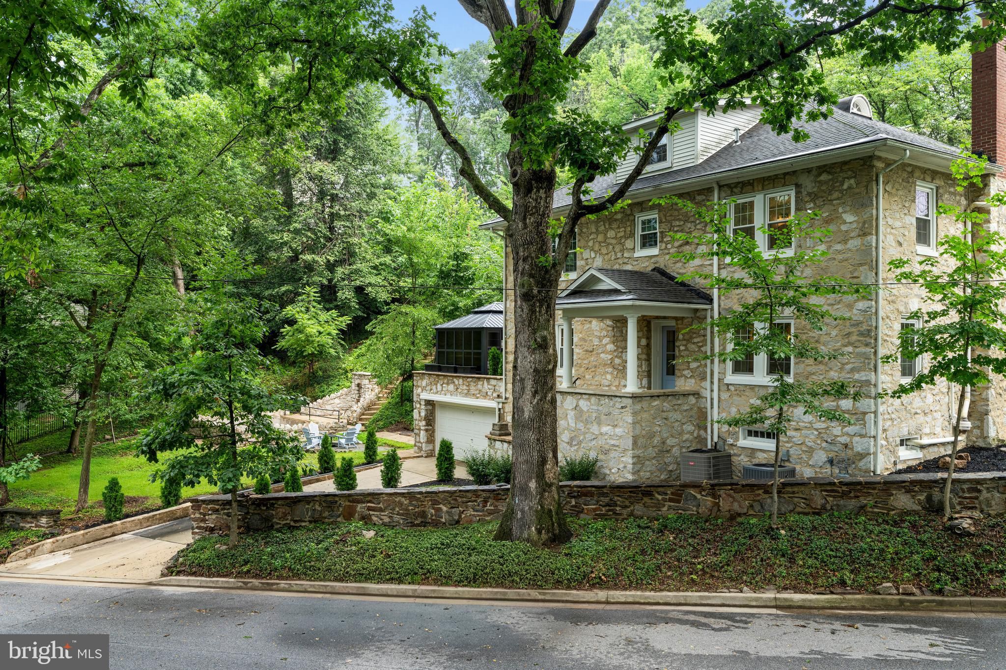 814 Edgewood