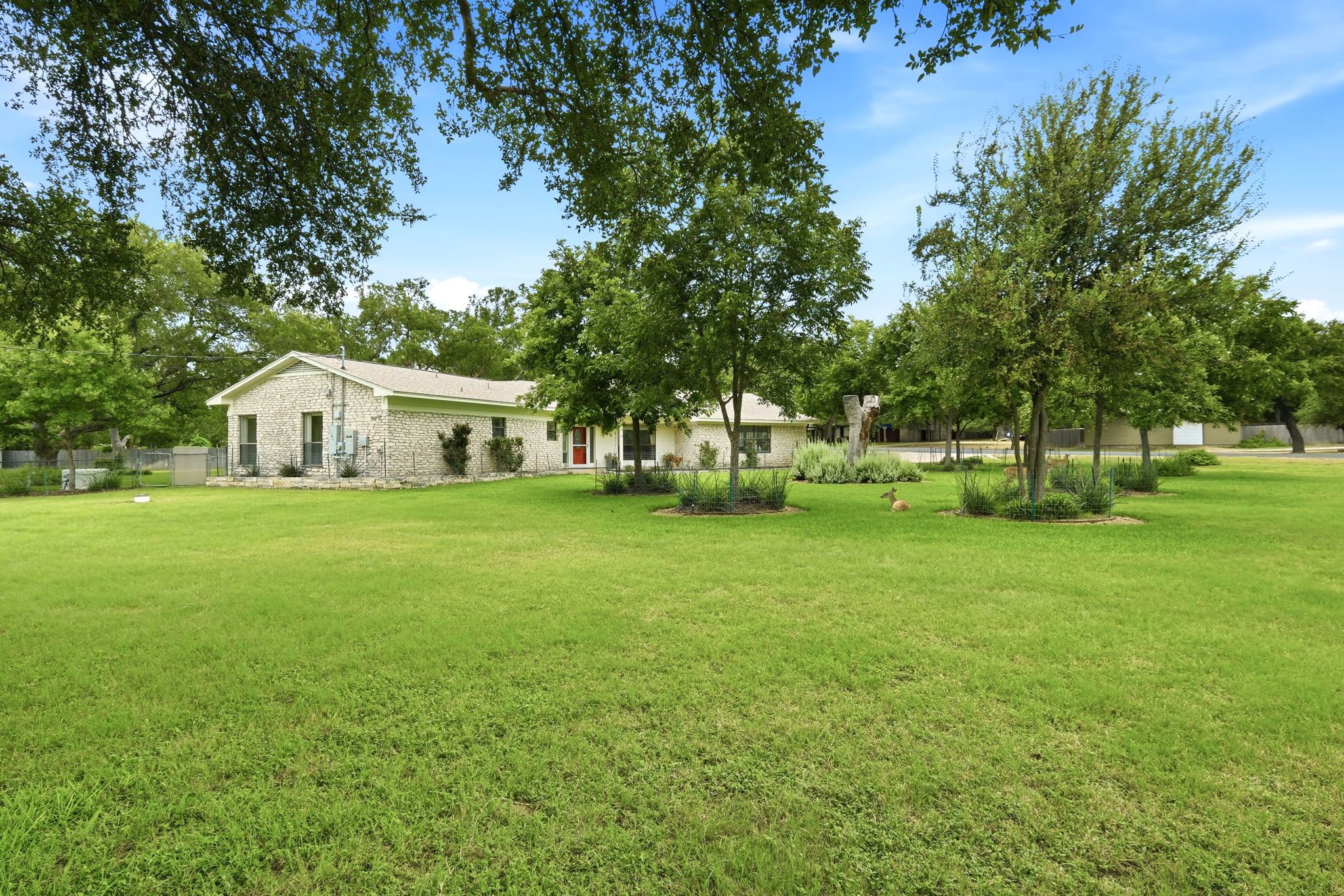 126 E Esparada Drive