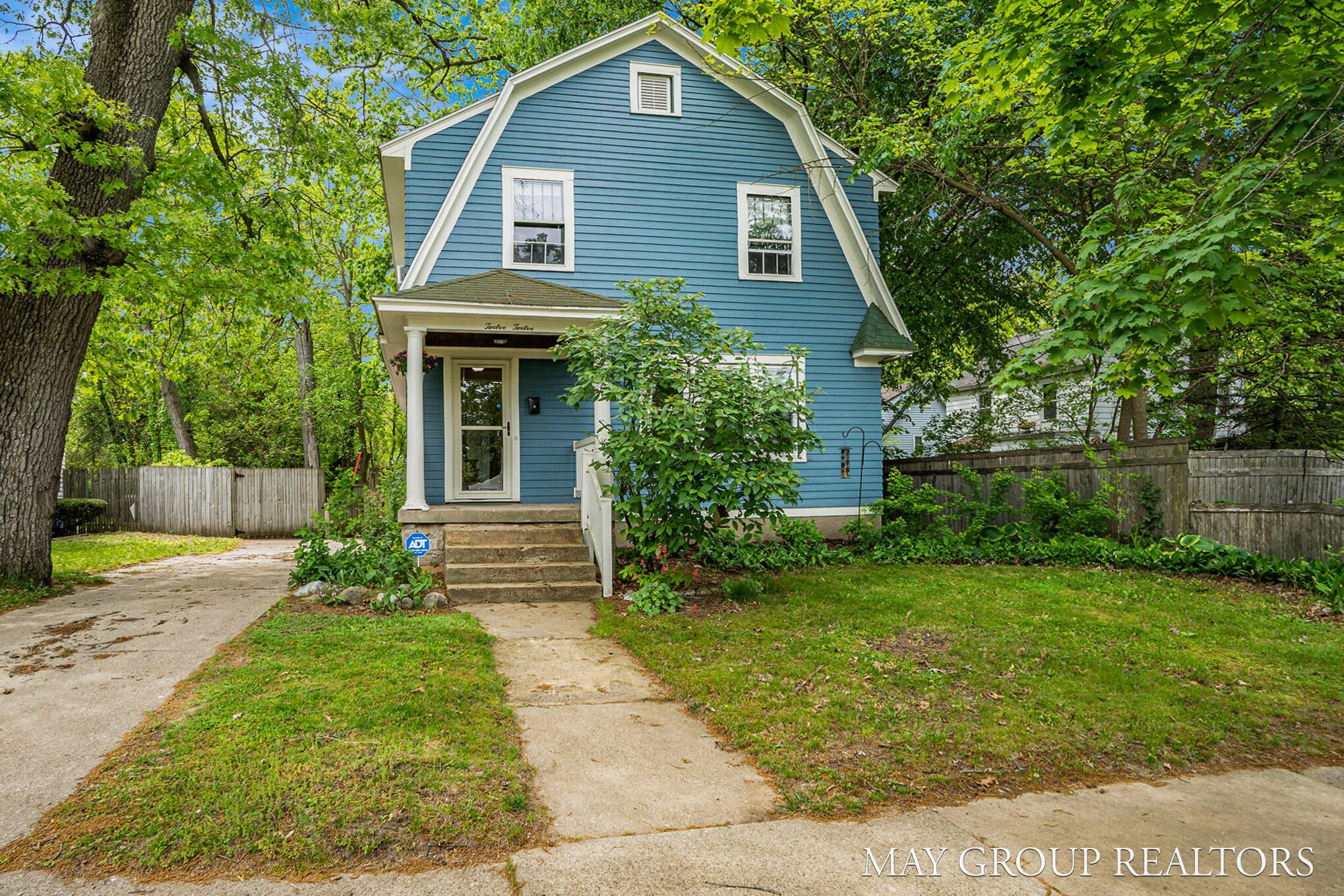 1212 Johnston Street Se