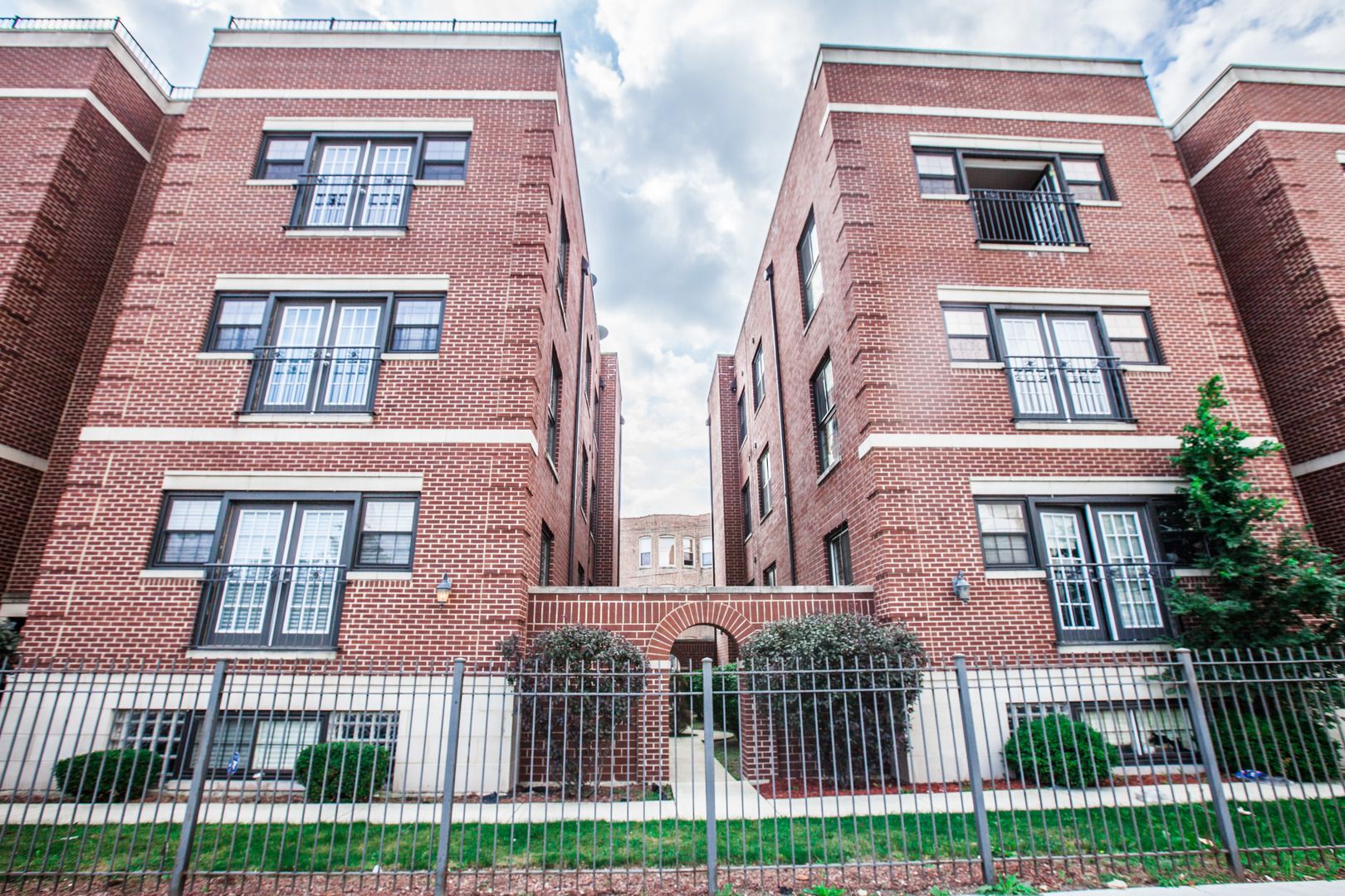 543 E 43rd Street 2E