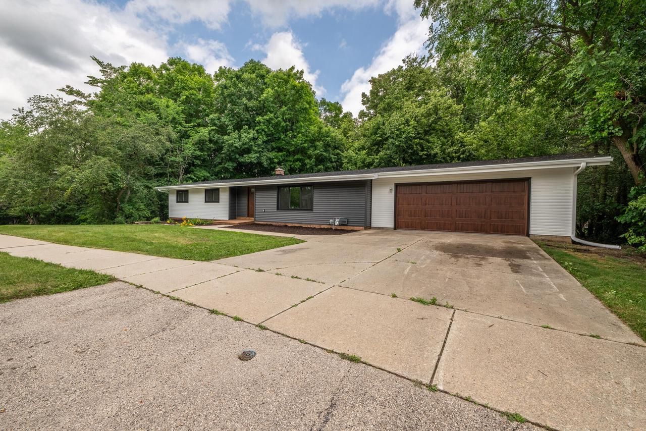 2421 Skyline Drive