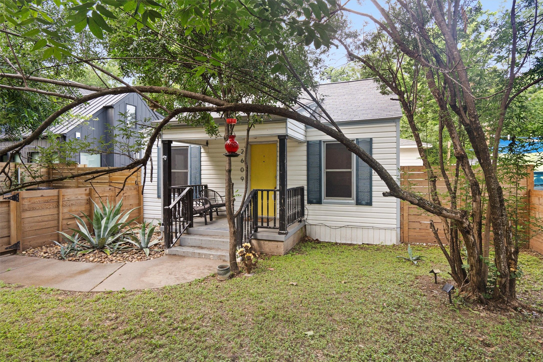 2609 Willow Street 1