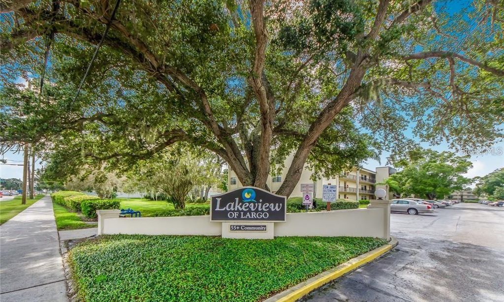 Lakeview of Largo