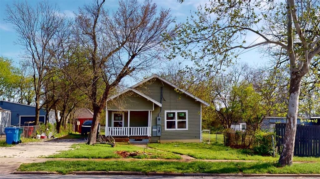 710 E Lamar Street