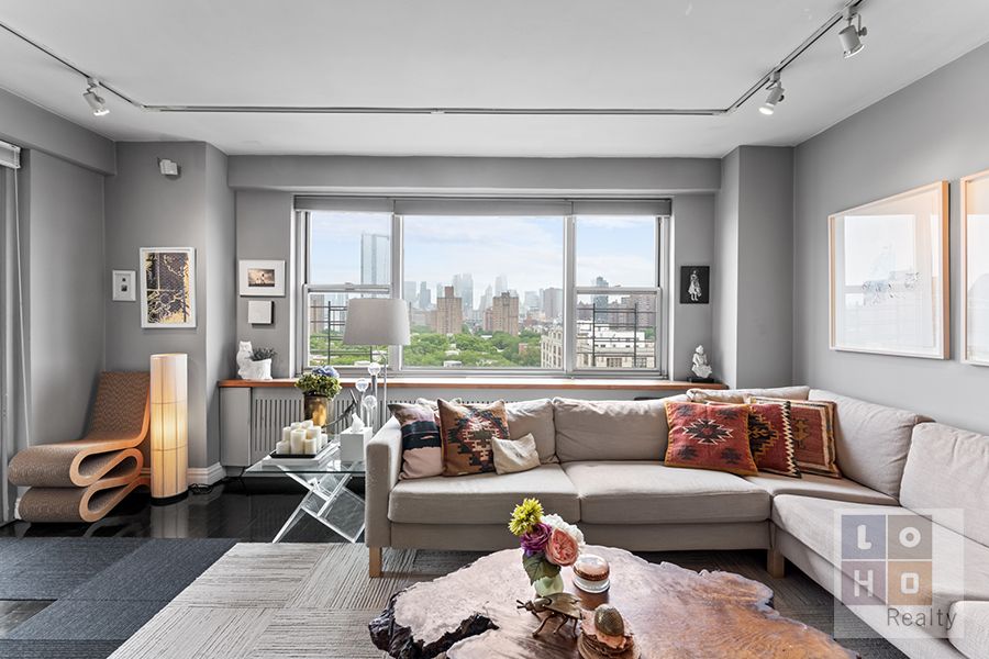 573 Grand Street D1406
