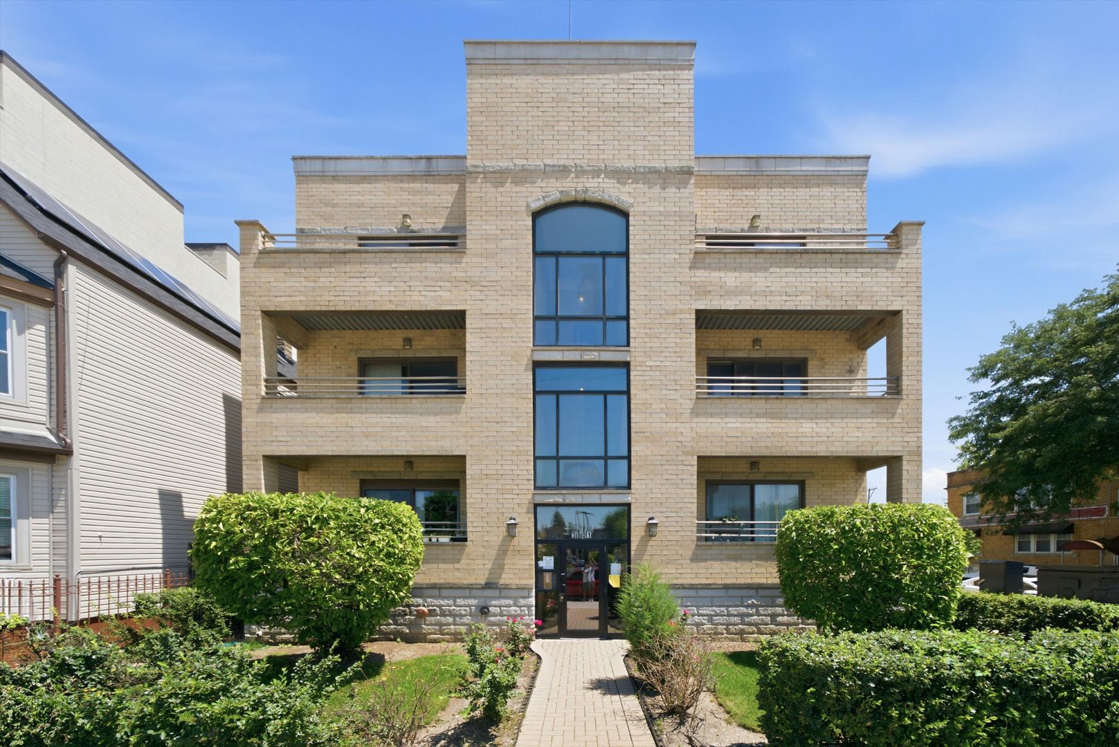 3801 N Kedzie Avenue 3S