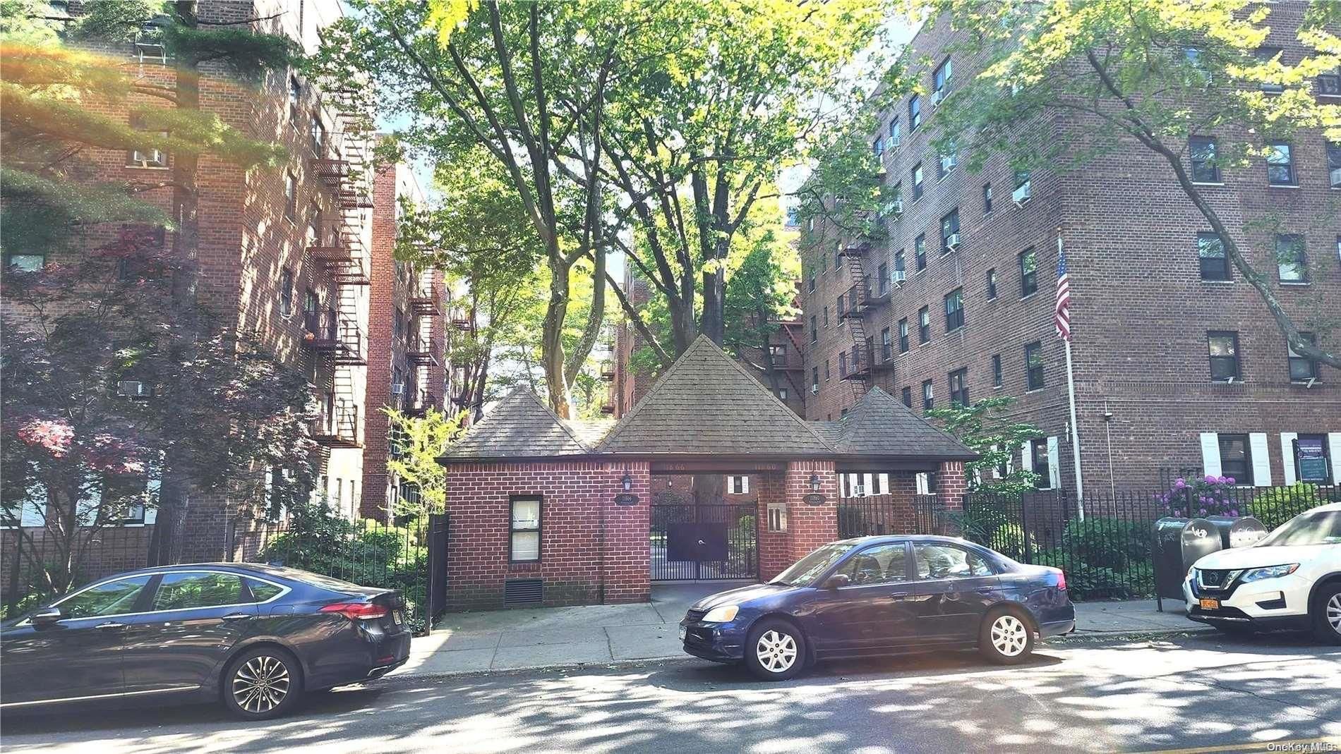 118-60 Metropolitan Avenue 4D