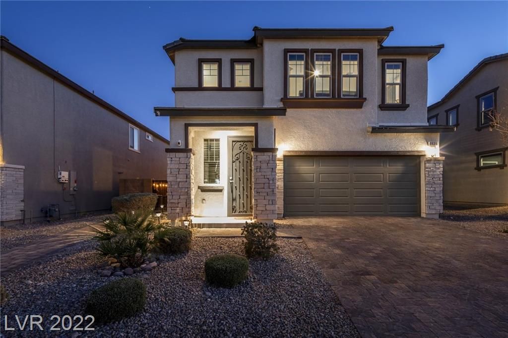 You'll find uniquely designed homes on foothills east of Las Vegas — PHOTOS, East Valley