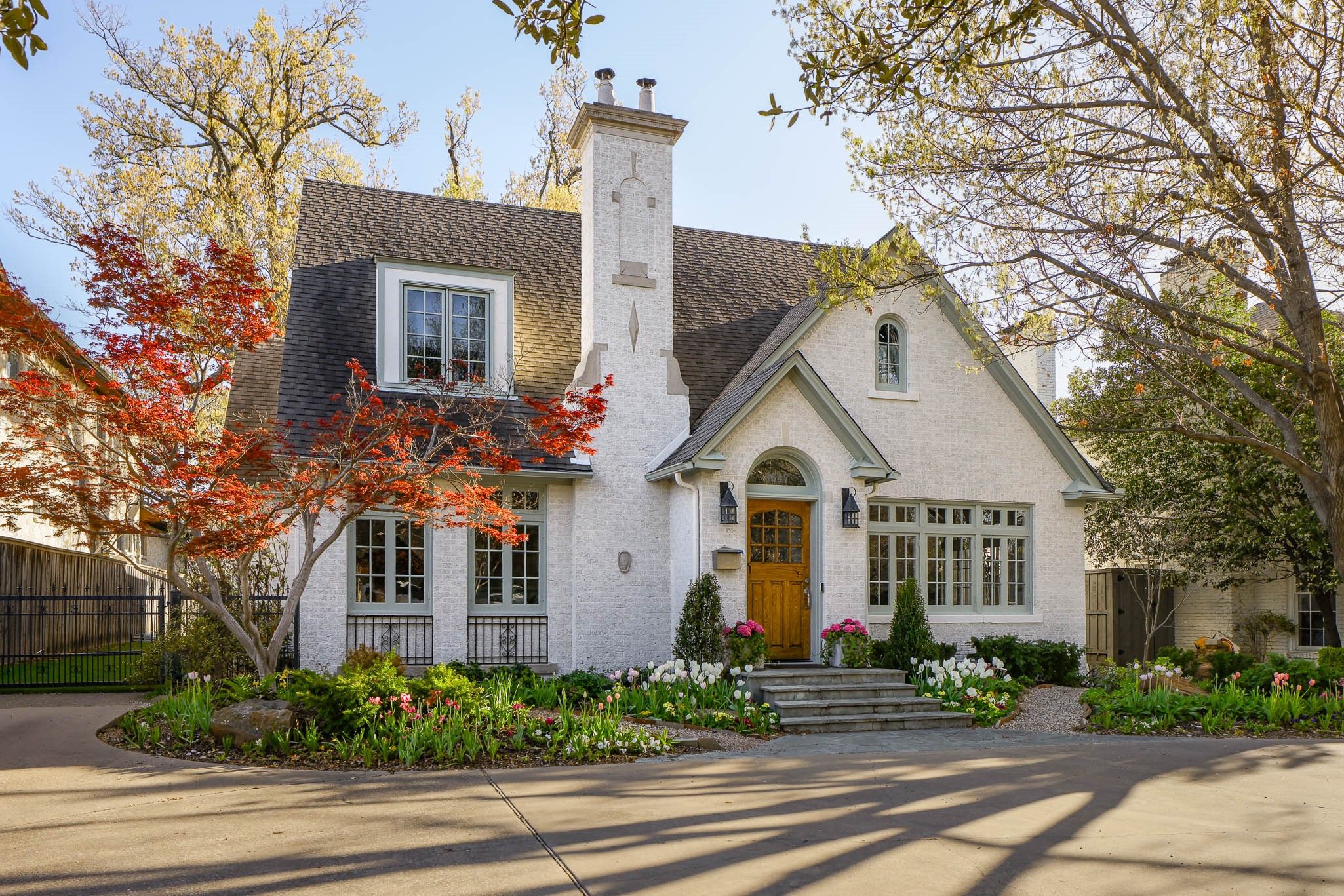 3647 University Boulevard