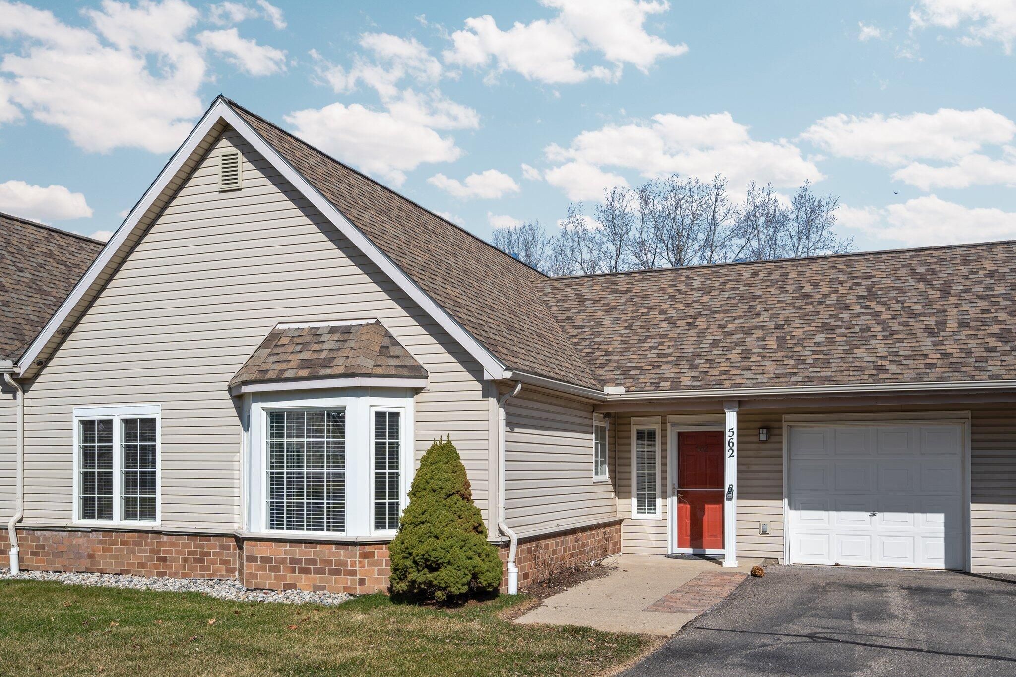 562 Lancaster Court