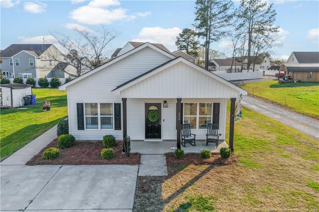 323 W Wooddall Street