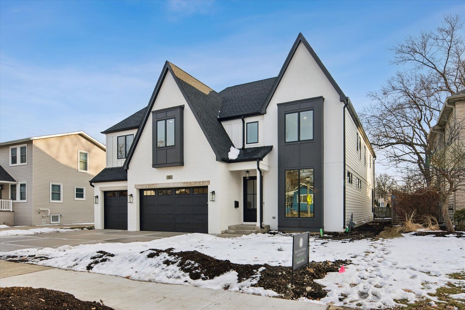 260 E Grantley Avenue