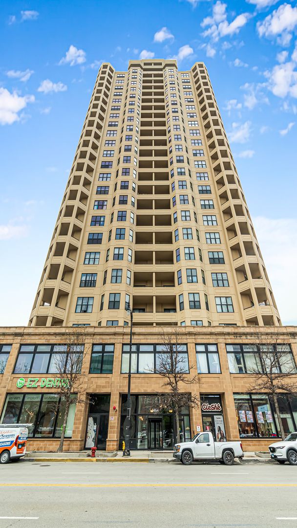 1464 S Michigan Avenue 2304