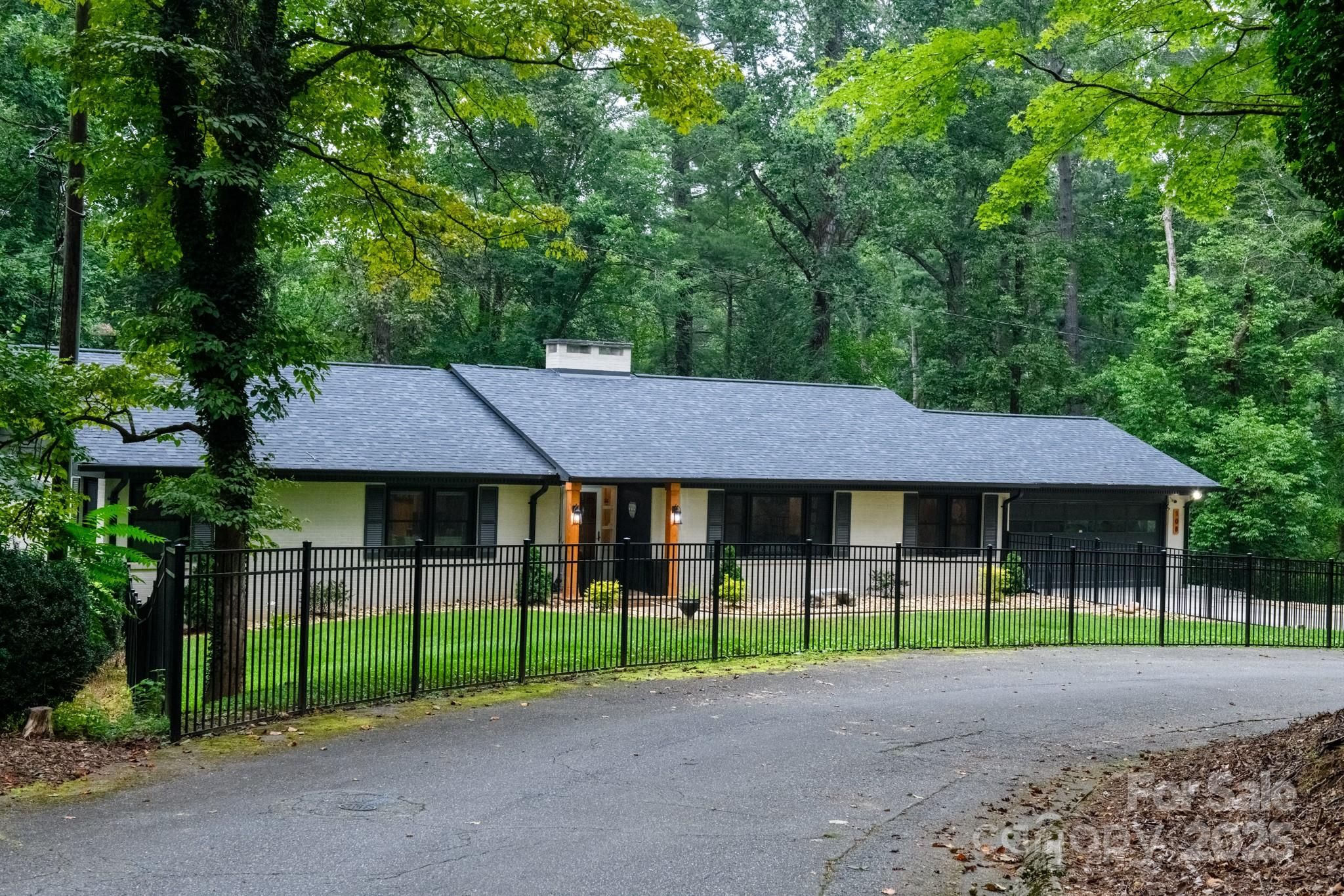 108 Maehill Place Sw