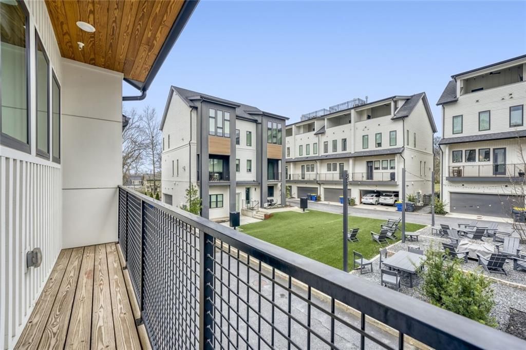 2347 Hosea L Williams Drive 17