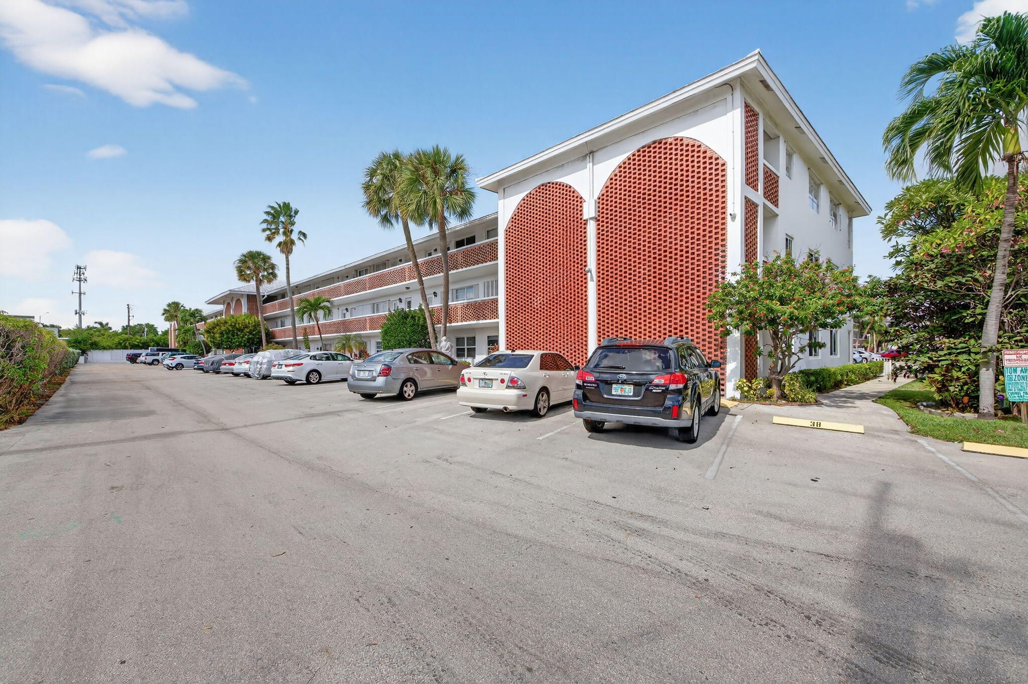 2050 Ne 39th Street S210