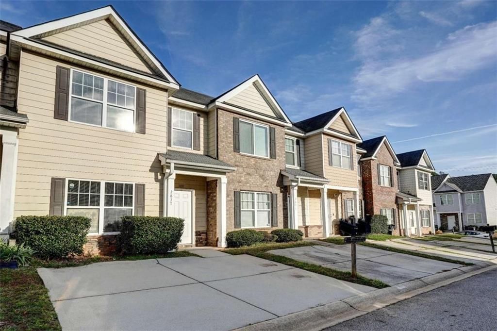 2837 Laurel Ridge Circle