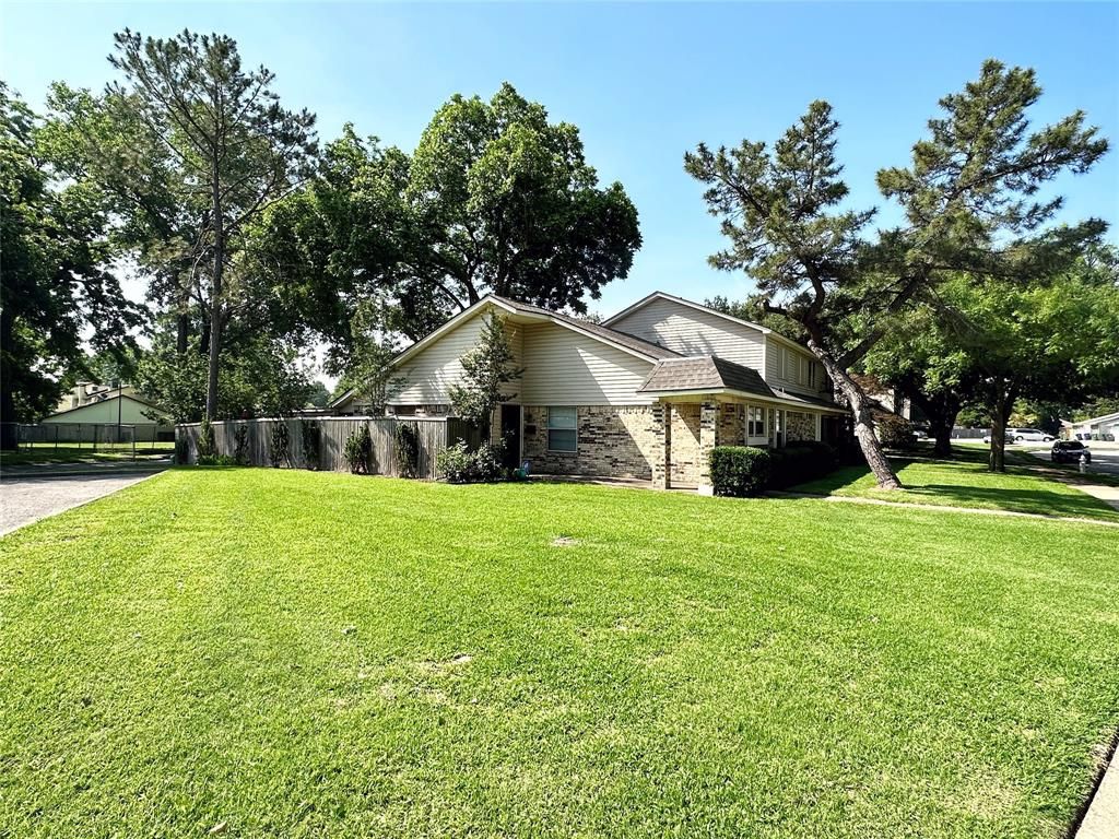 4818 Redwood Drive