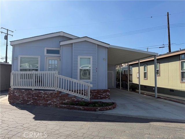 12737 Rosecrans Ave 71