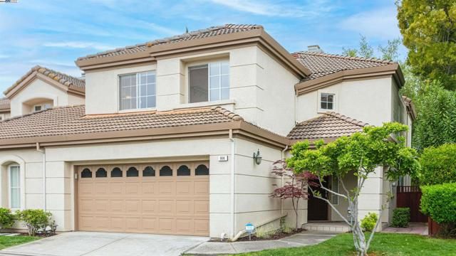 906 Vista Pointe Dr