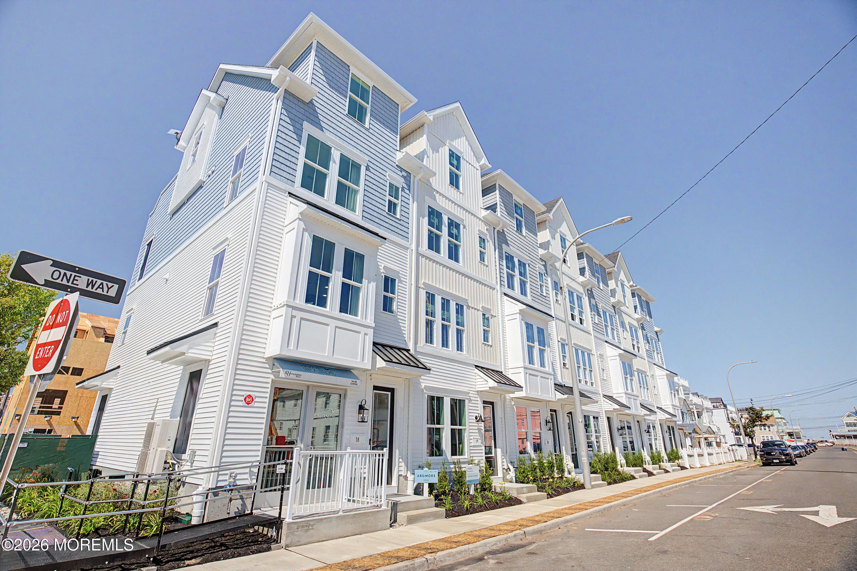 100 Ocean Boulevard 20