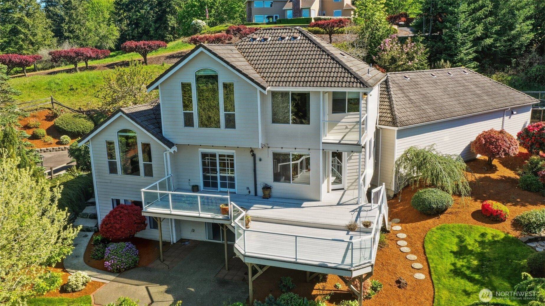 4295 Bush Mountain Drive Sw