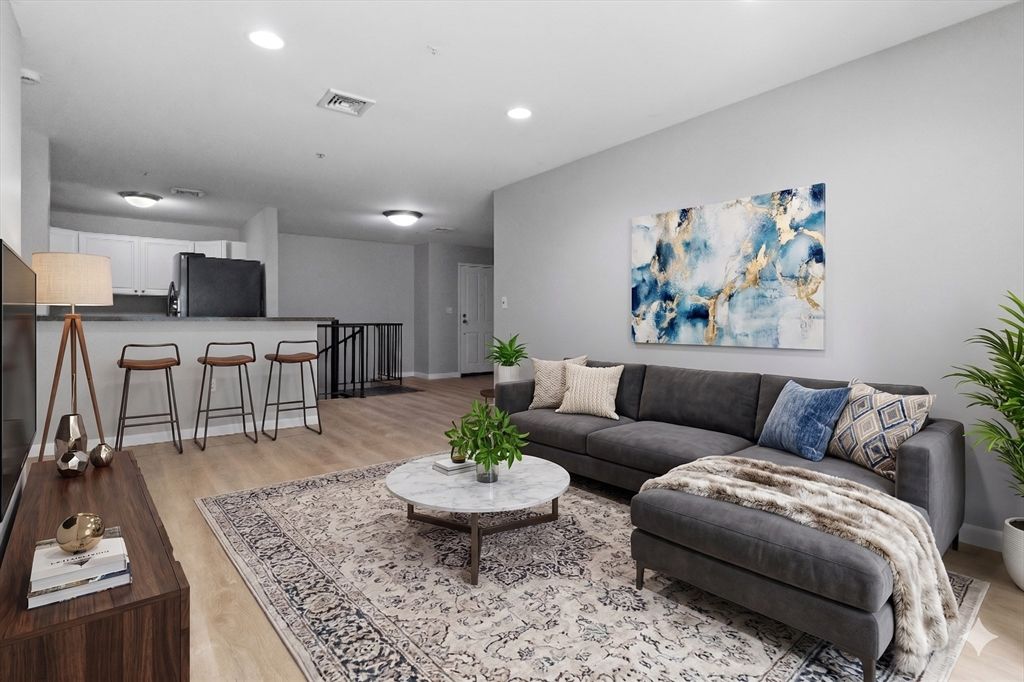 30 Franklin St 116