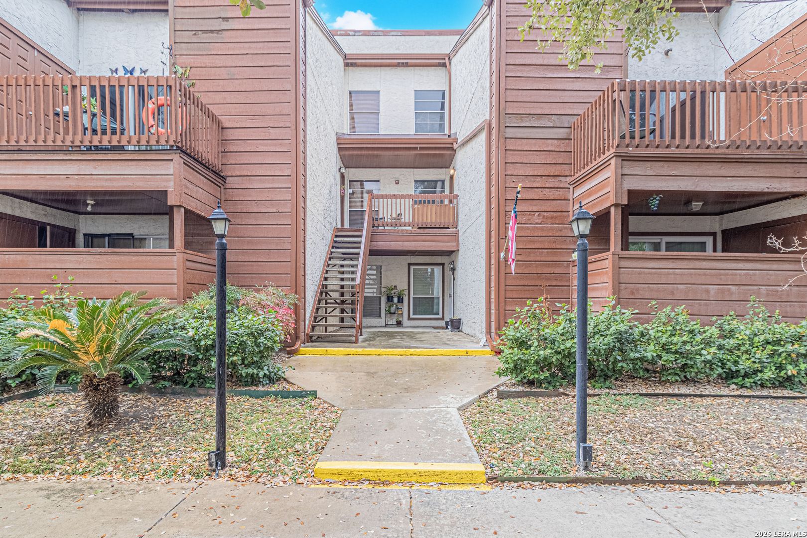 10527 Perrin Beitel C211