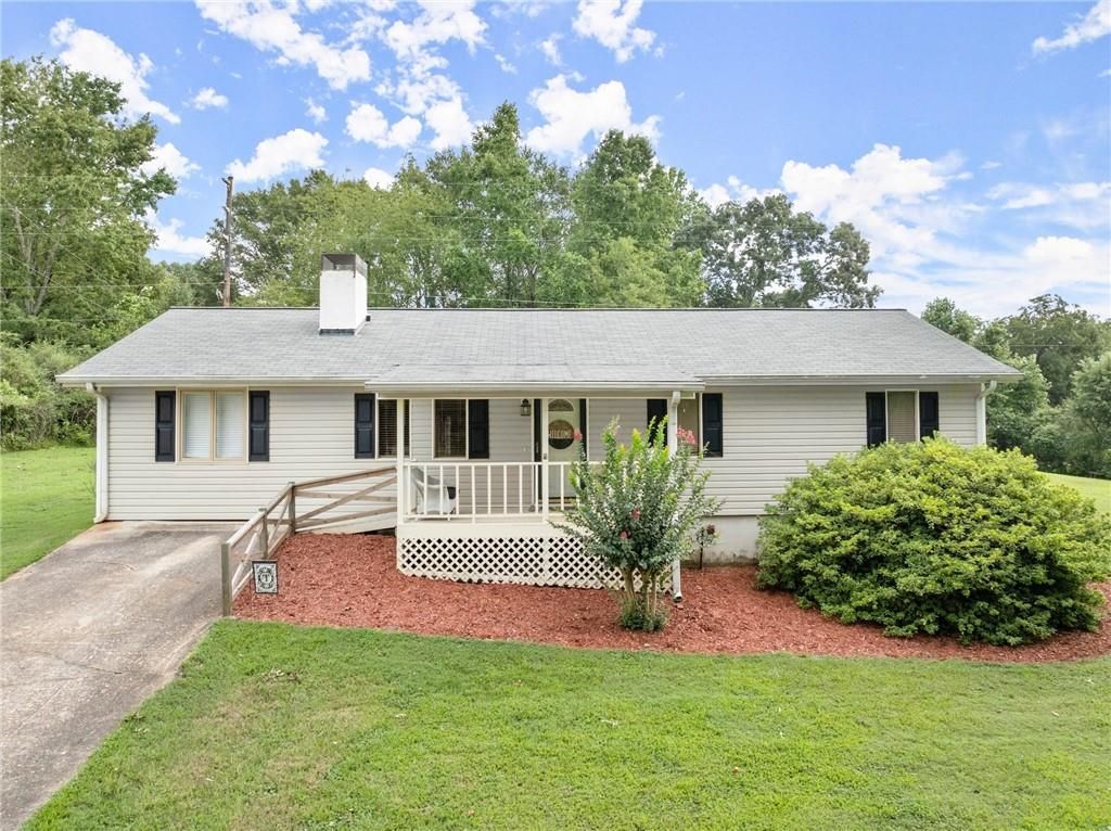 5853 Meadow View Lane