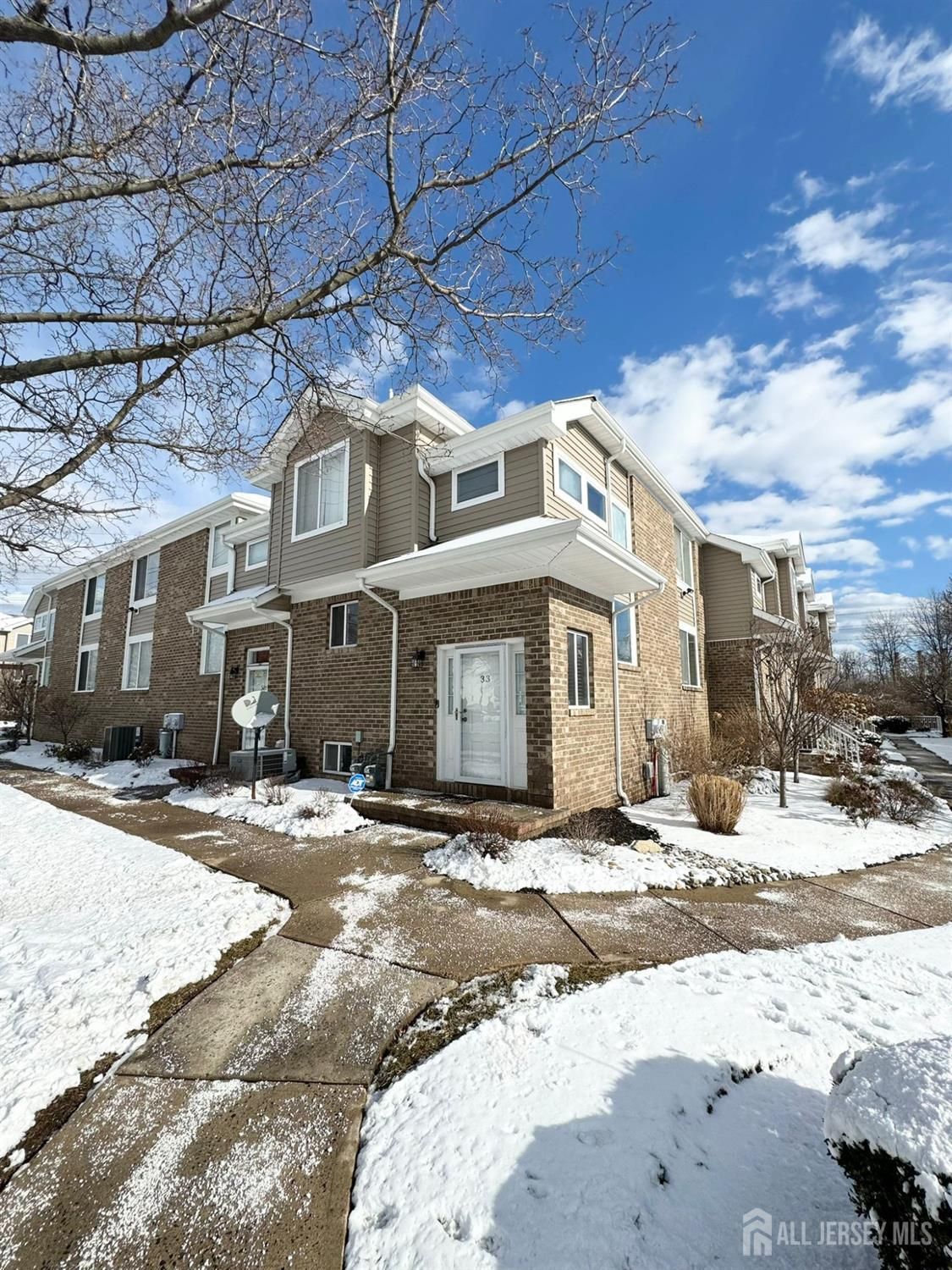 33 Marina View Drive