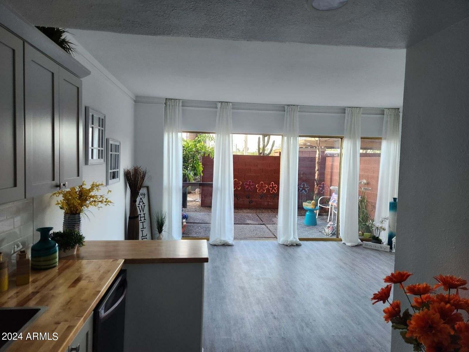 4750 N Central Avenue 1S