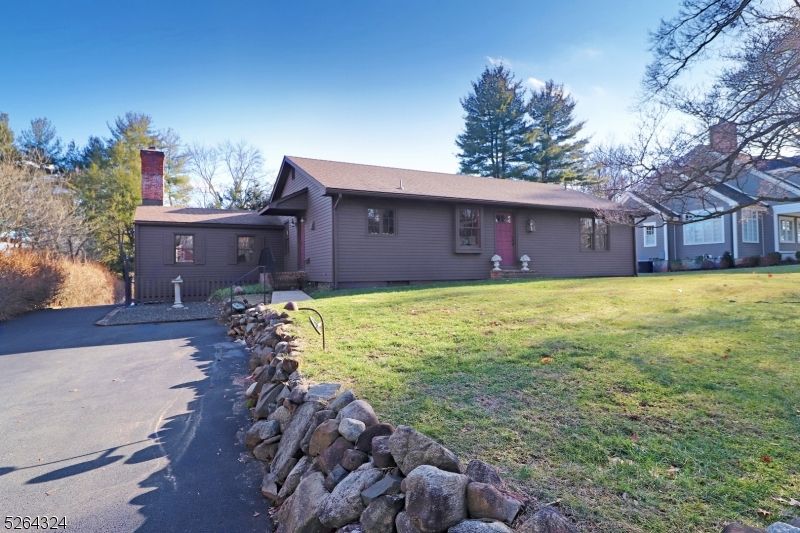 32 Felch Rd