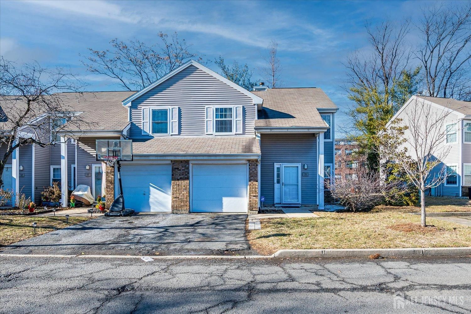 55 Renaissance Lane