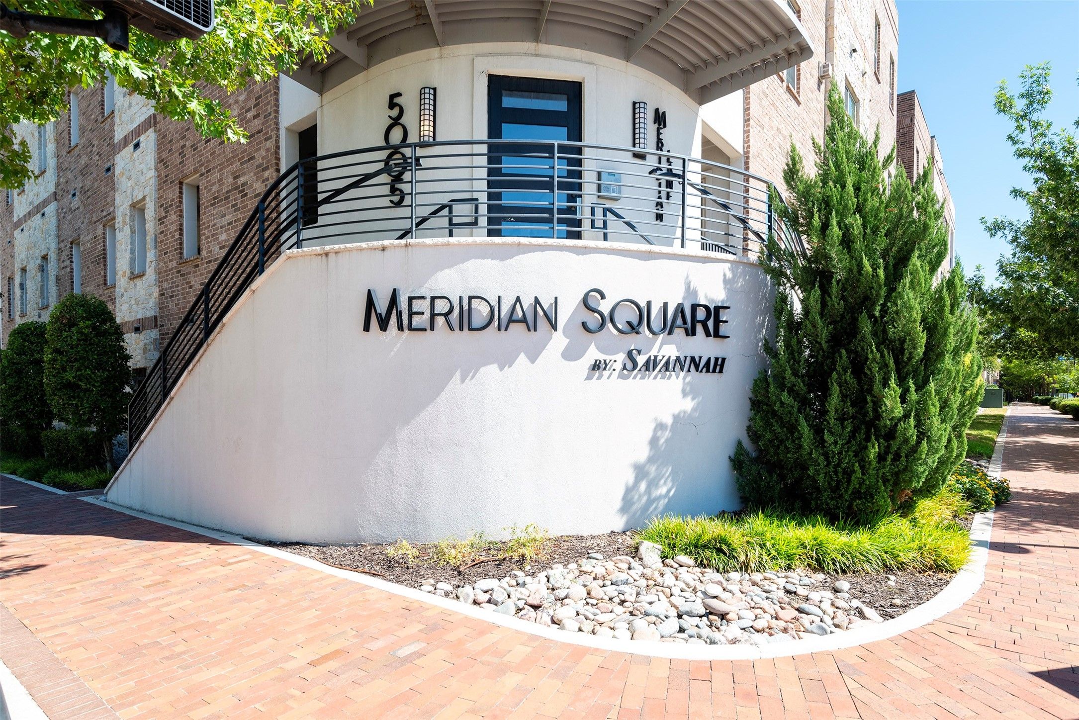 5015 Meridian Lane 1106