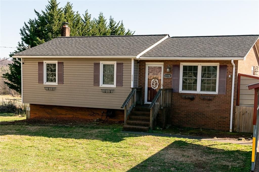 1114 Holly Springs Road
