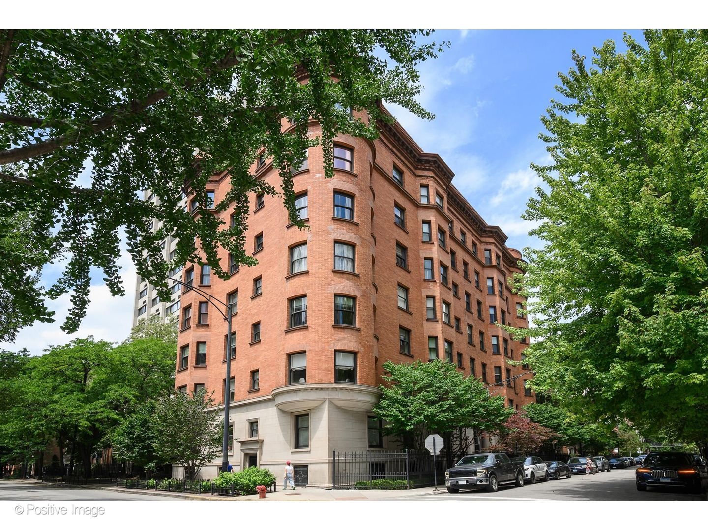 1210 N Astor Street 1B