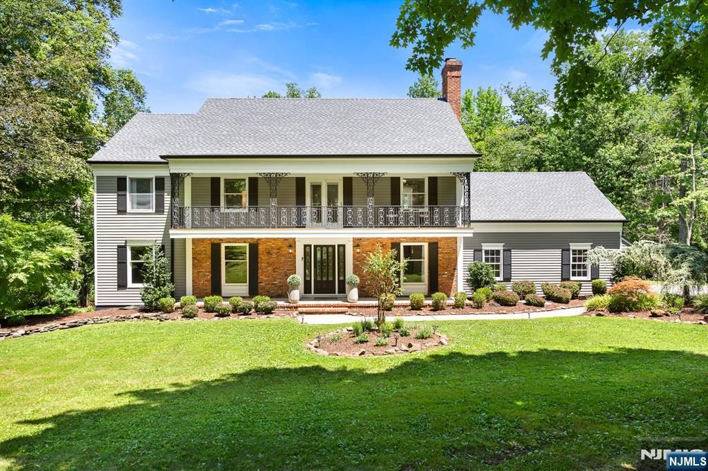 17 Sandalwood Drive